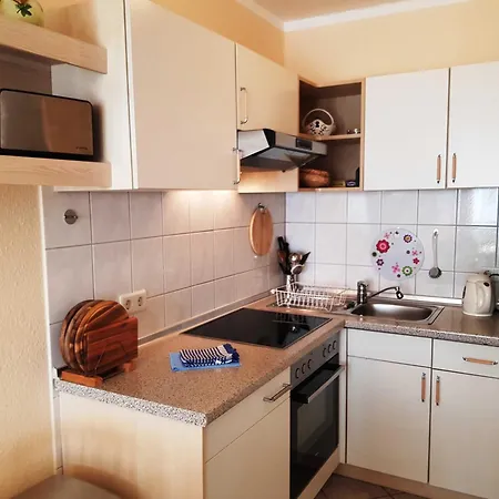 2 Raum Morgensonne Mit Balkon * Sellin (Rugen)